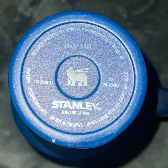 Stanley 40 oz Navy Blue tumbler-STRAW NOT INCLUDED - Picture 3 of 3